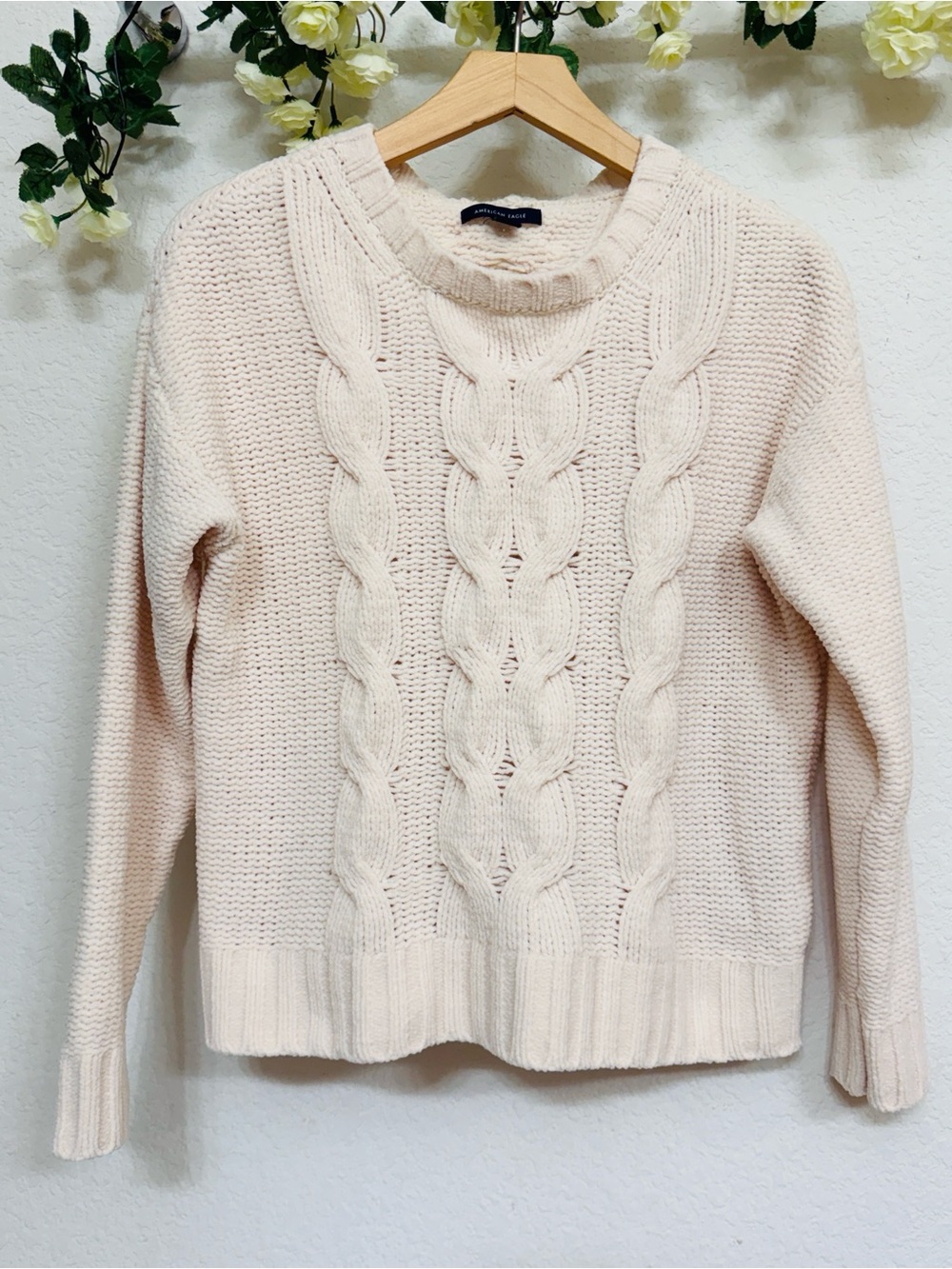 American Eagle • XS Cream Chenille Cable Knit Oversized Cozy Sweater